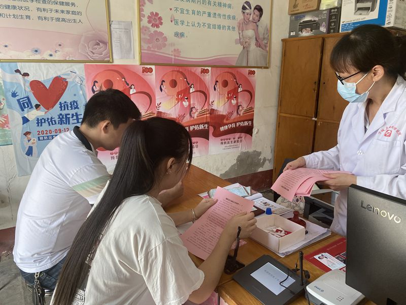 方城縣婦幼保健院舉辦“預(yù)防出生缺陷日”防治宣傳活動