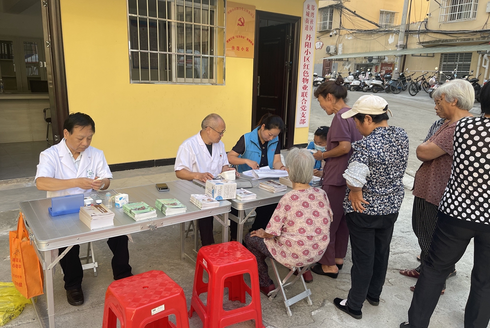 淅川縣龍城街道衛(wèi)生院：從“簽約”到“履約” 用服務(wù)換真心